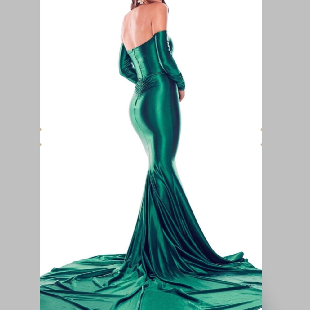 Alamour The Label ROZALINA - EMERALD gown